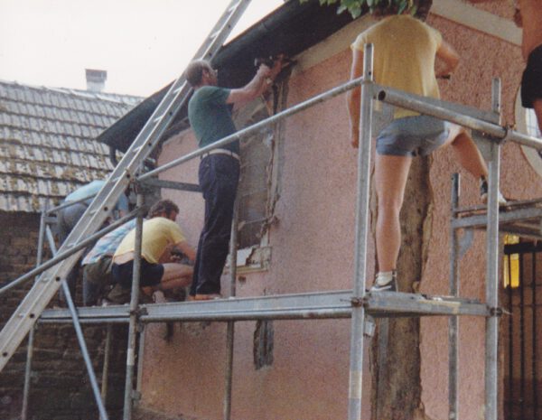 Beginn der Restaurationsarbeiten