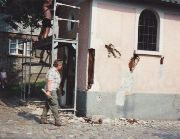 Beginn der Restaurationsarbeiten