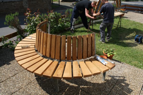 Erneuerung der Rundbank