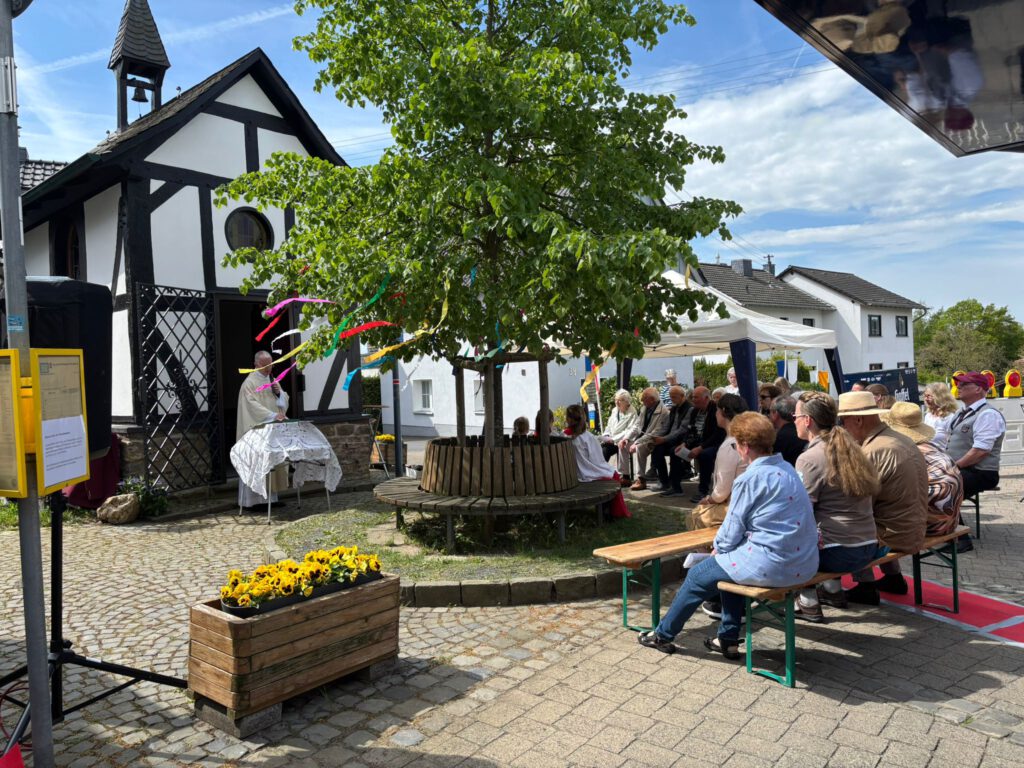 Messe an der Kapelle